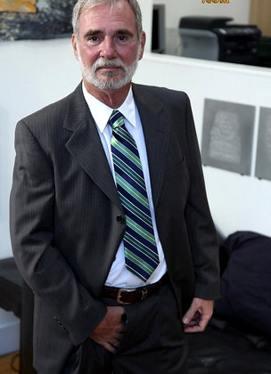 Karl Williams jrtking off dick