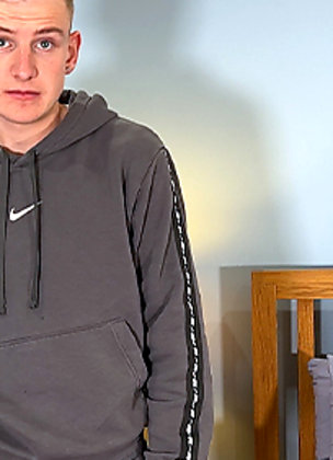 Straight Young Footballer Wanks his Thick Cock & Squirts a Huge Load of Cum over his Shoulder!