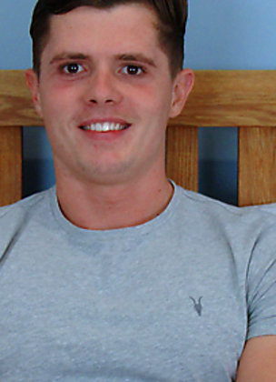 Young Straight & Muscular Hunk Logan Returns