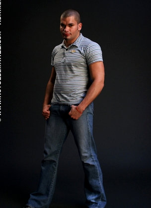 Latin muscle hunk Danny Lopez