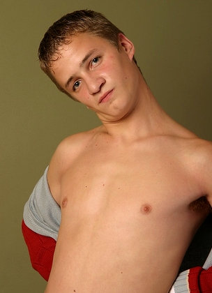 Horny twink posing naked