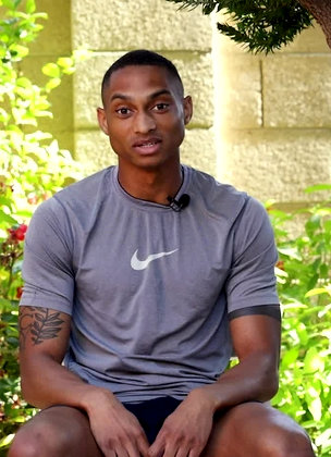 Eli Bennett Is Living Out His Fantasy On The GayHoopla Set!