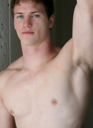 Peython shows his sexy body