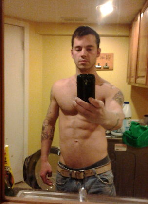 Stude wanking off his big dick