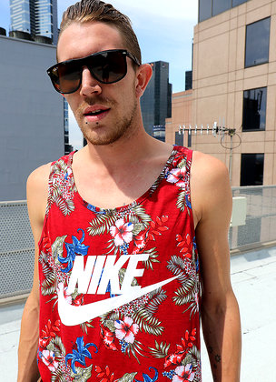 Naked in Australia - Damien Dyson's first outdoor shoot