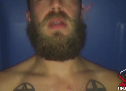 Public Pissing and Jerking!